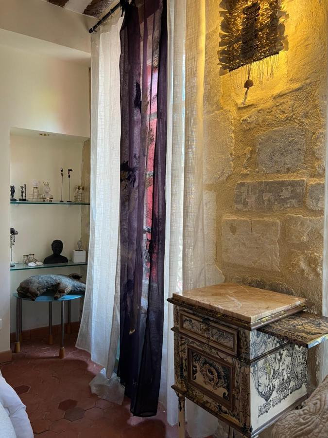 Le Regardeur Bed & Breakfast Saint-Rémy-de-Provence Екстериор снимка