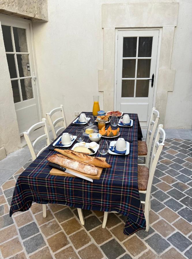 Le Regardeur Bed & Breakfast Saint-Rémy-de-Provence Екстериор снимка